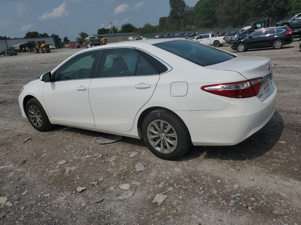 2016 TOYOTA CAMRY