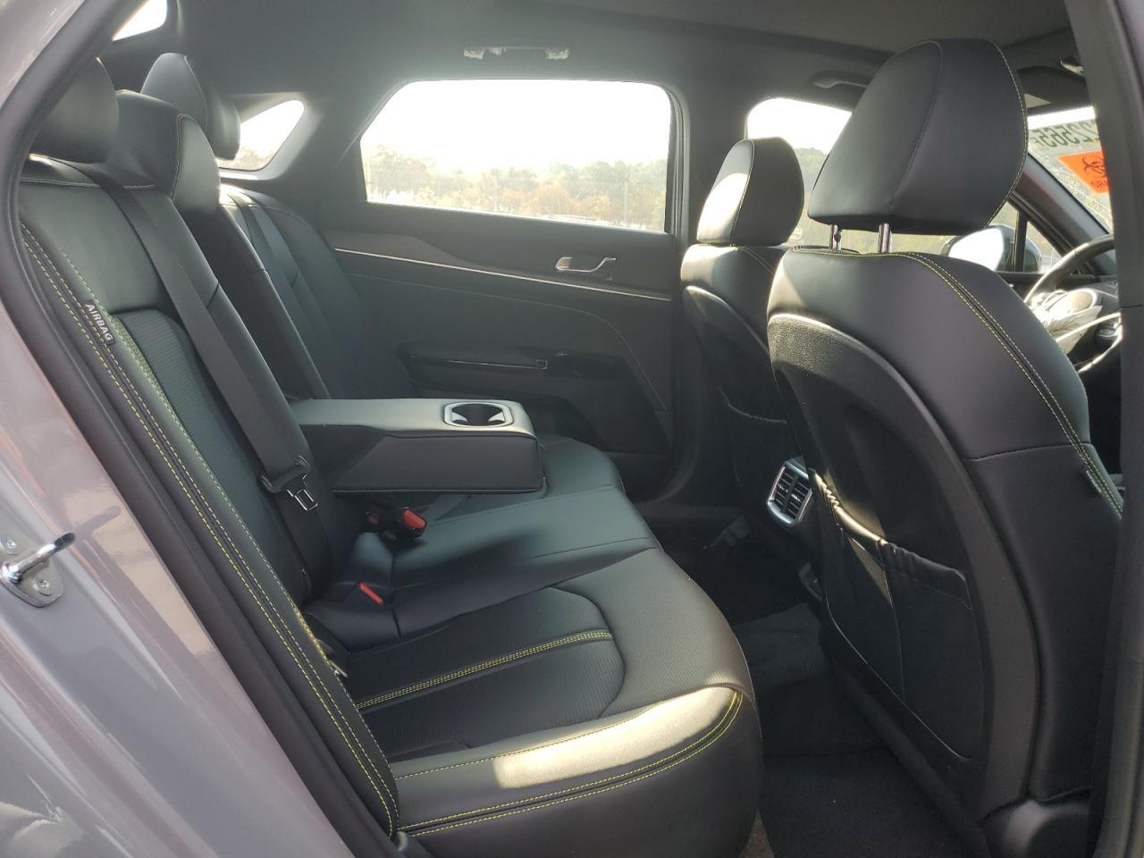 2025 KIA K5