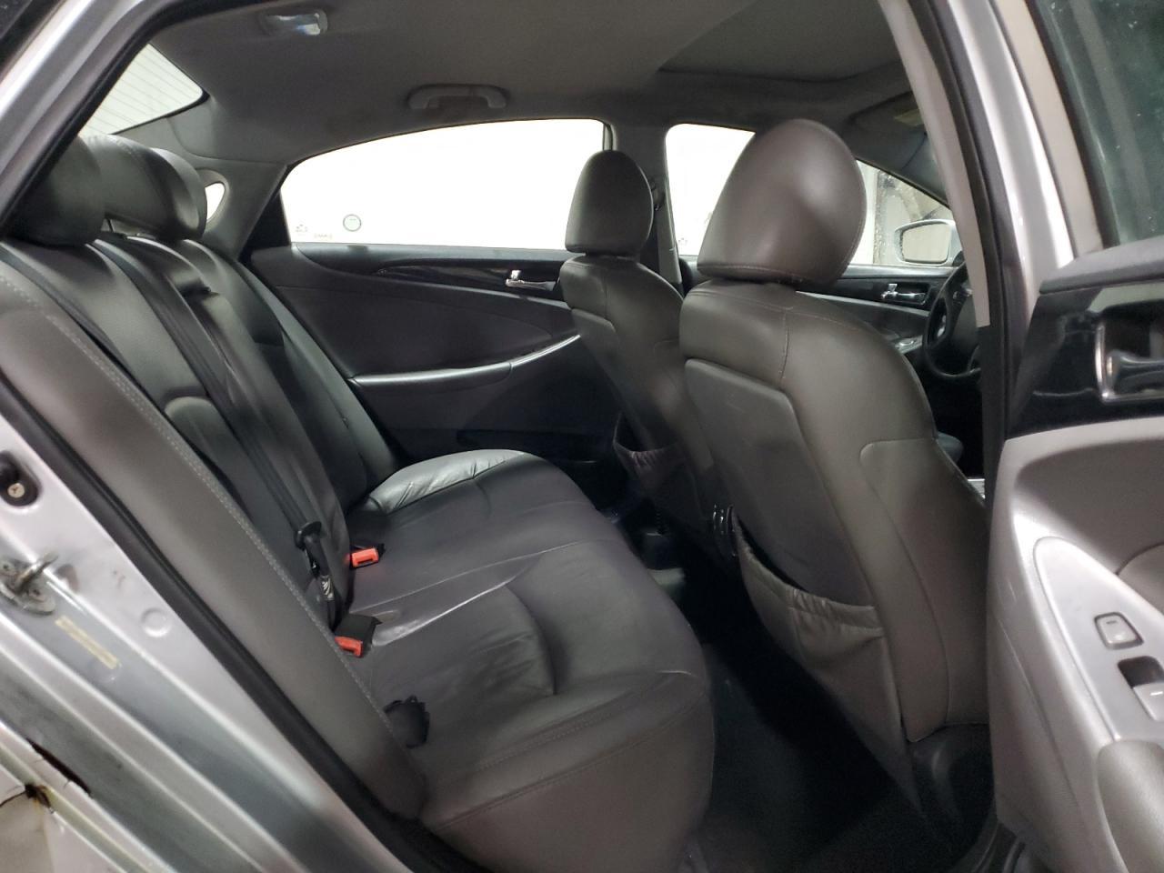 2011 HYUNDAI SONATA