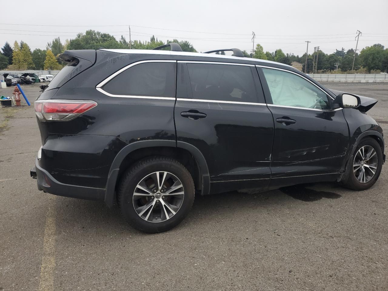 2016 TOYOTA HIGHLANDER