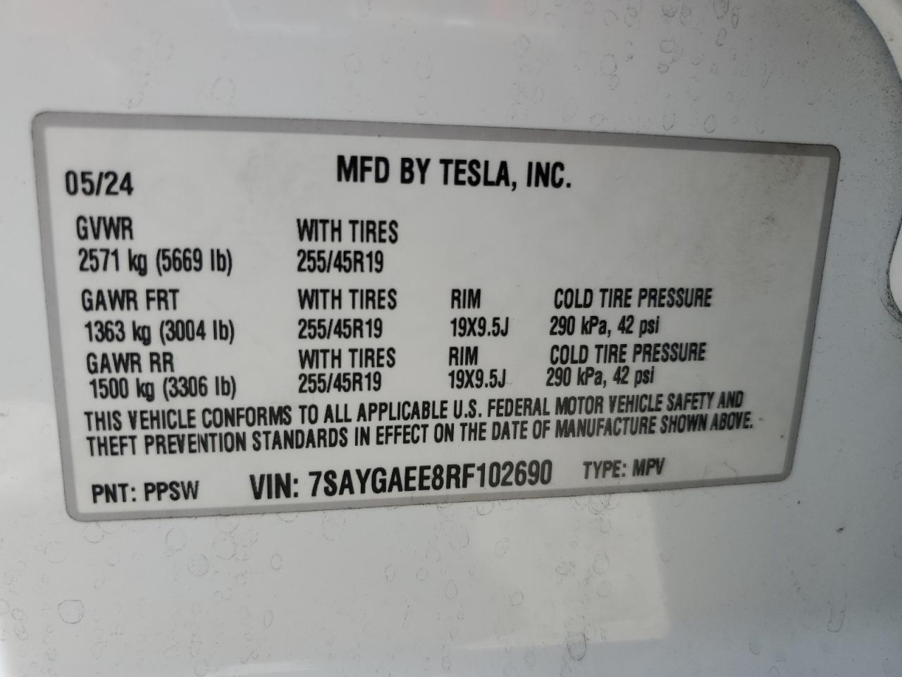 2024 TESLA MODEL Y