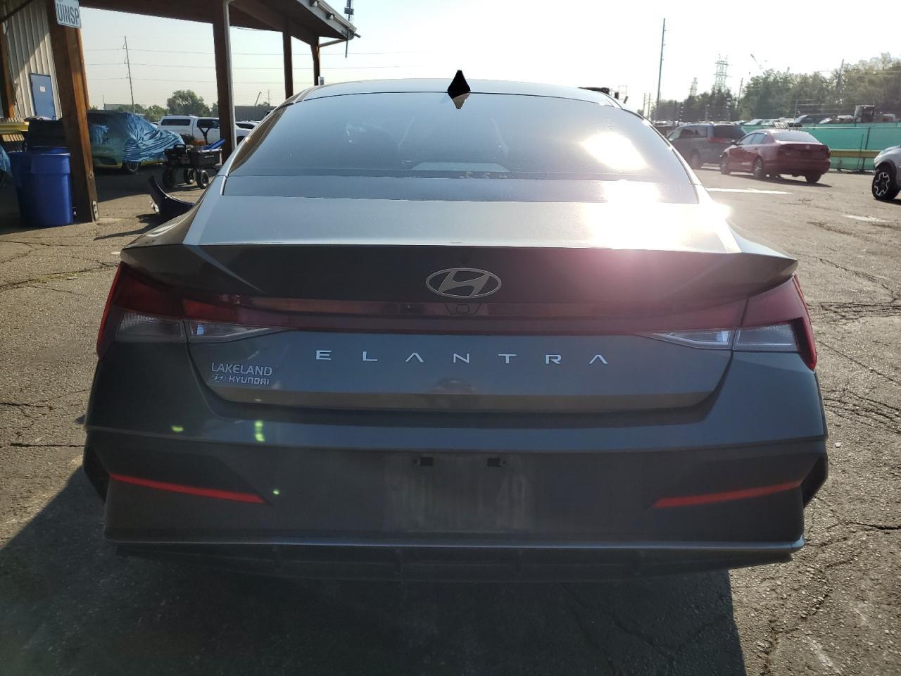 2024 HYUNDAI ELANTRA