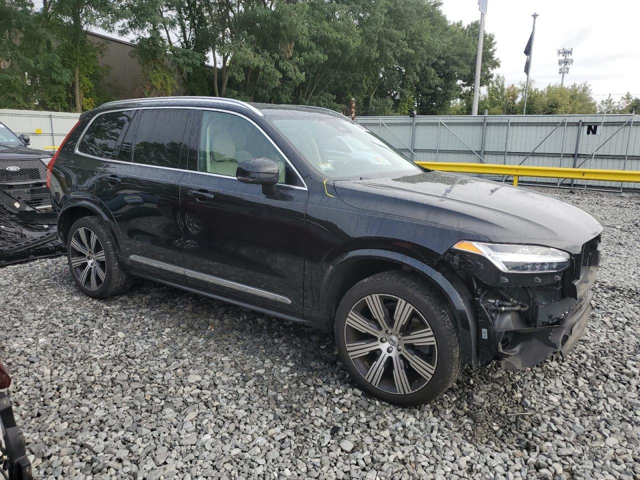 2023 VOLVO XC90