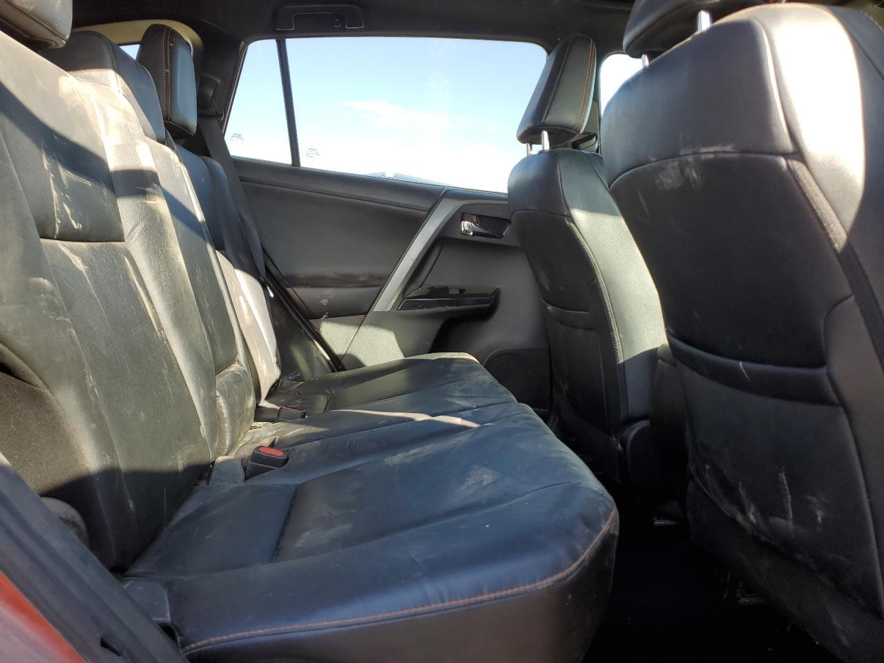 2016 TOYOTA RAV4