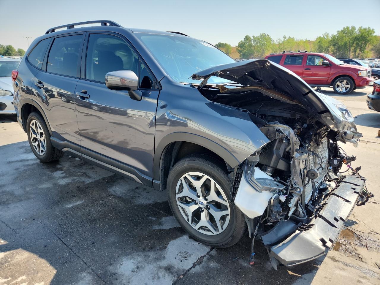 2022 SUBARU FORESTER