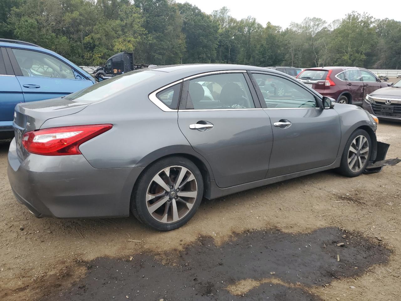 2017 NISSAN ALTIMA