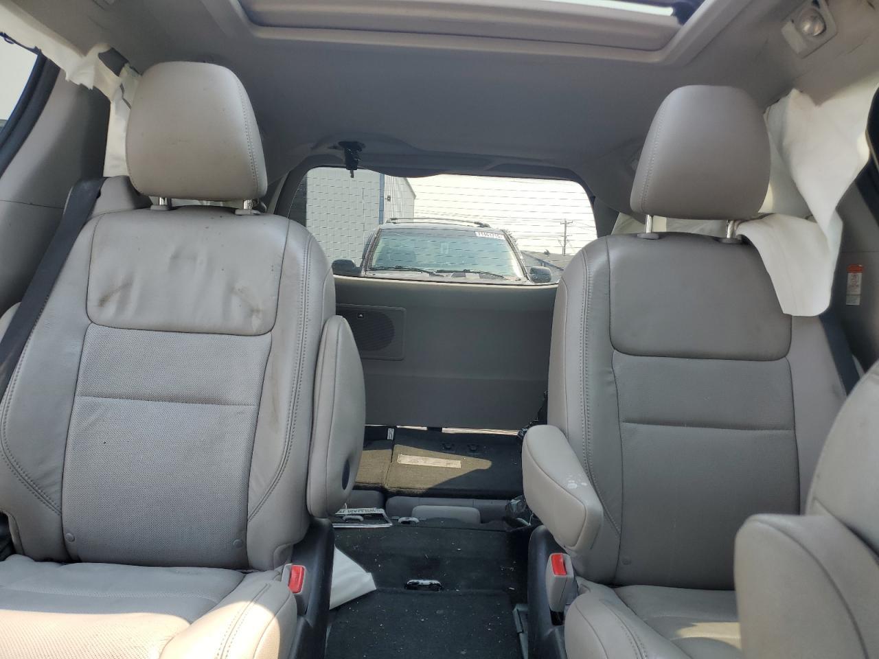 2015 TOYOTA SIENNA