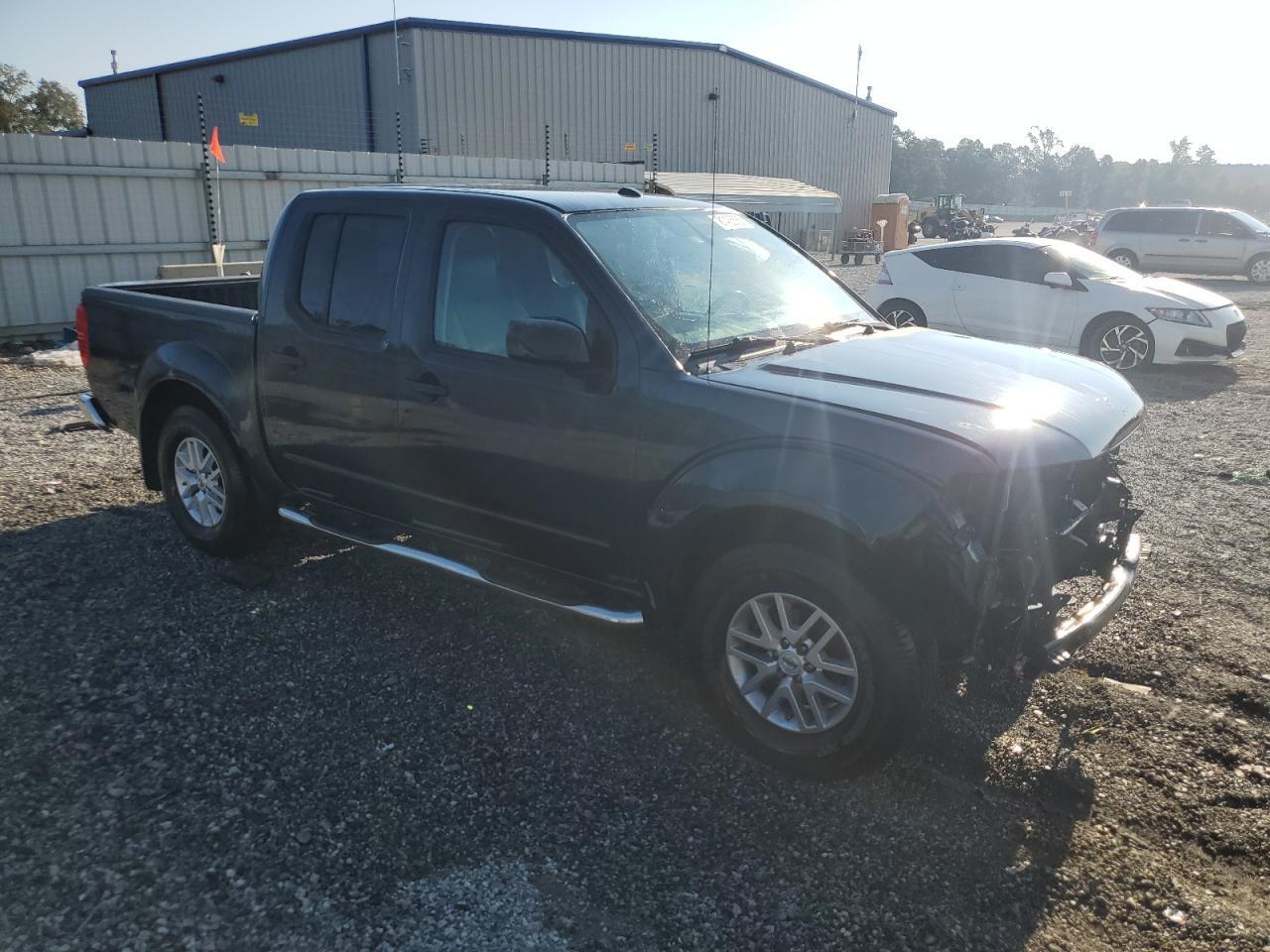 2016 NISSAN Frontier