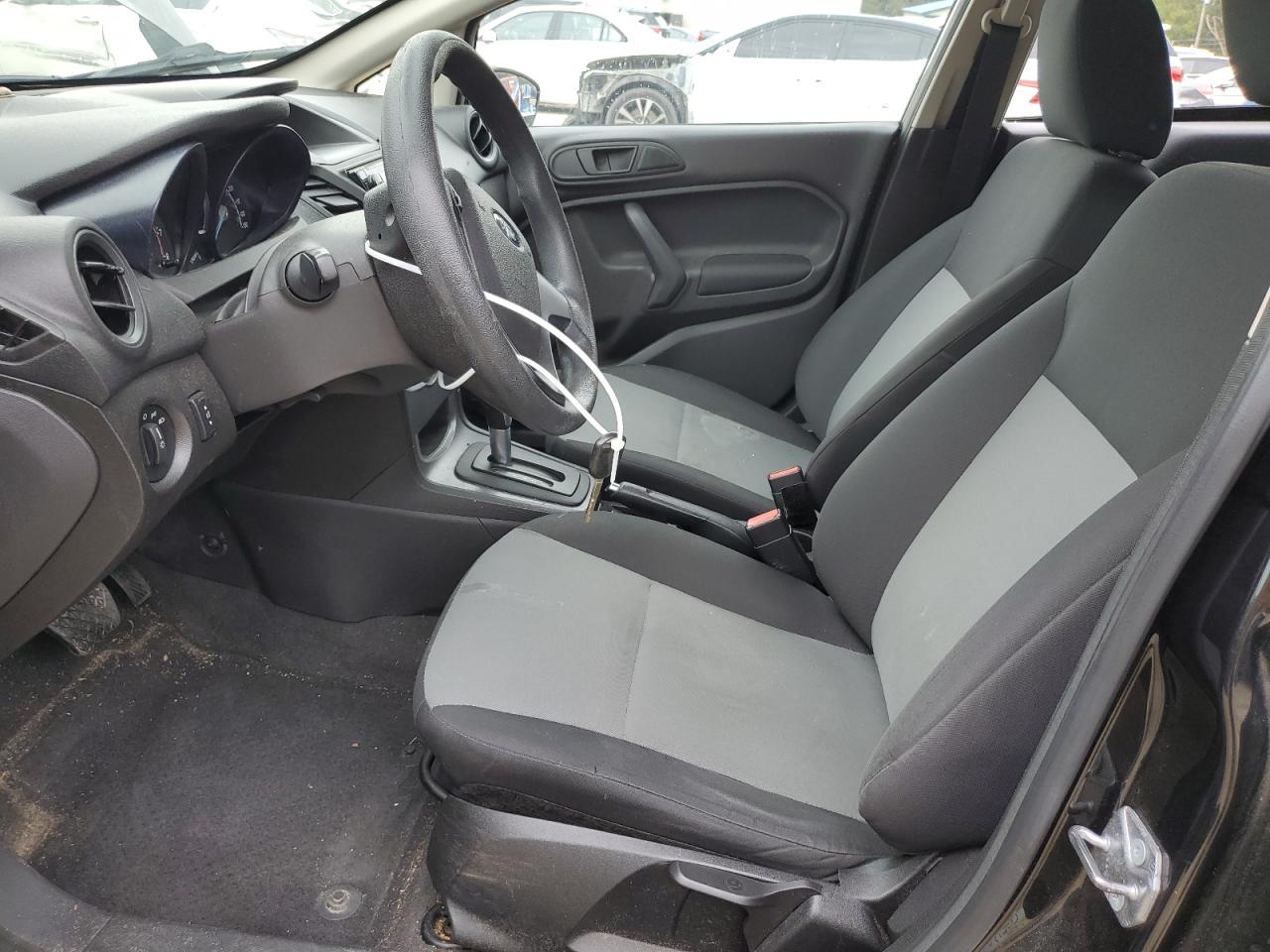 2015 FORD Fiesta