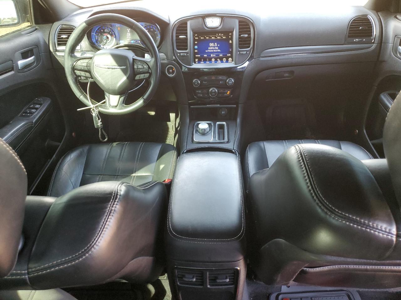 2016 CHRYSLER 300