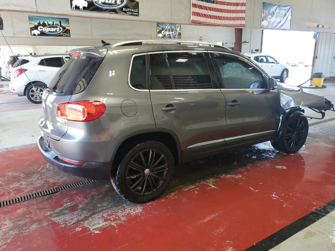 2016 VOLKSWAGEN TIGUAN
