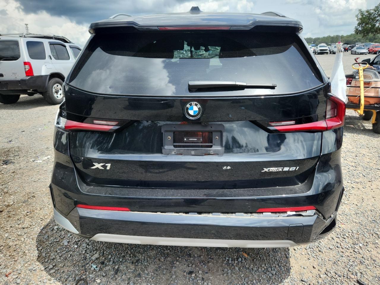 2025 BMW X1