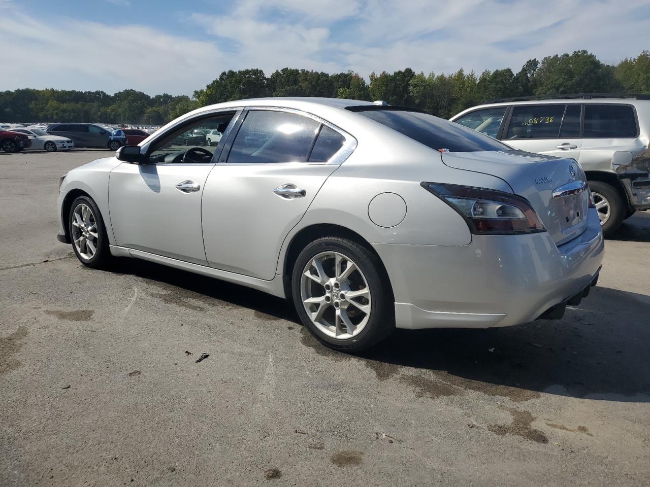 2014 NISSAN Maxima