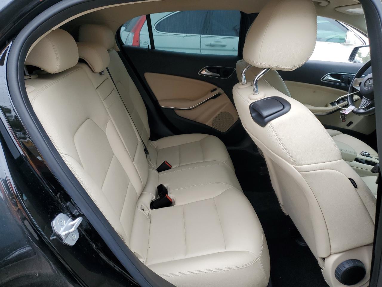 2016 MERCEDES-BENZ GLA-Class