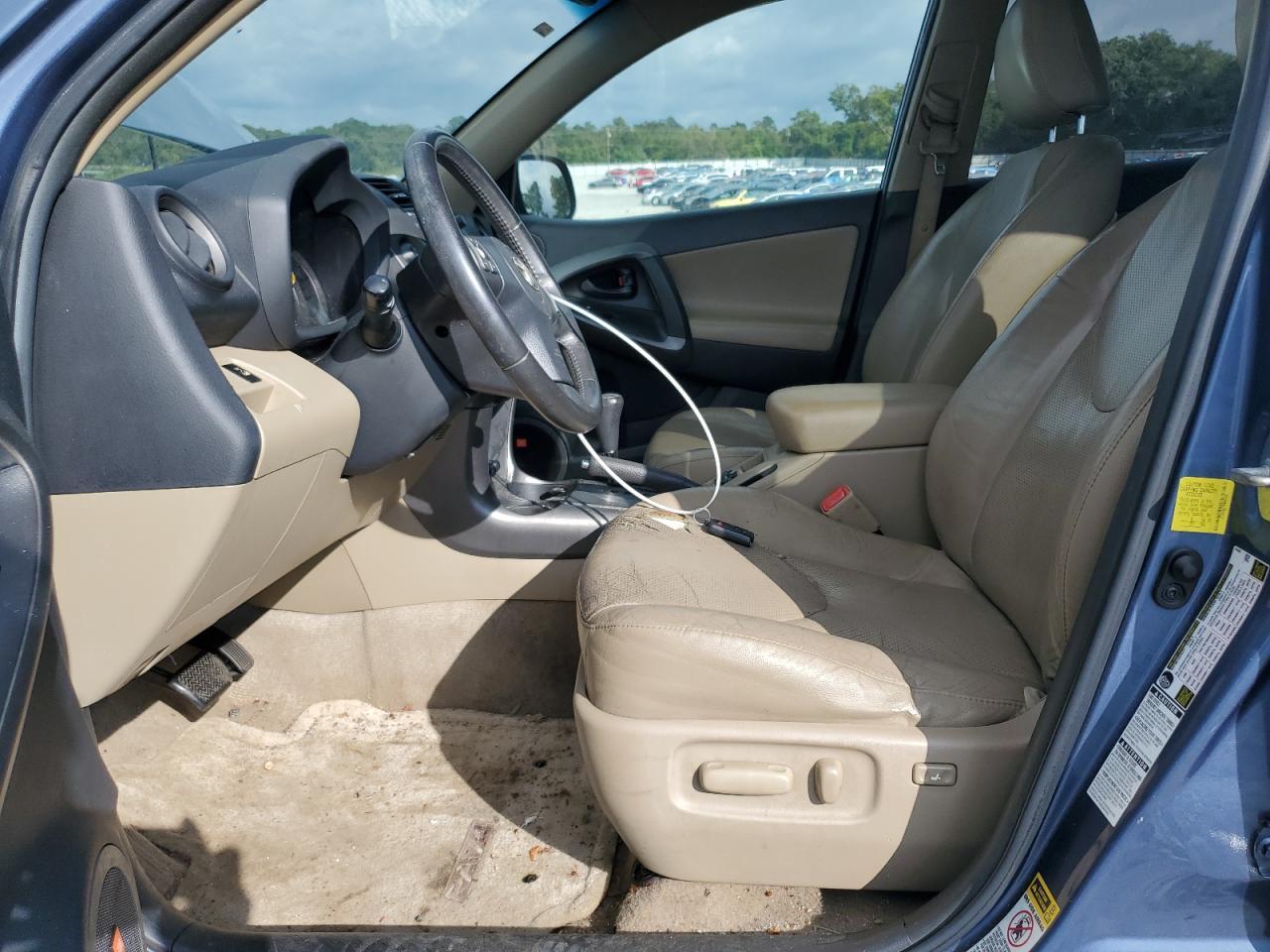 2011 TOYOTA RAV4