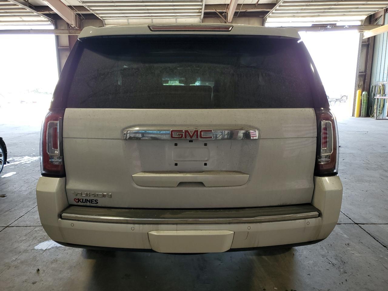 2016 GMC Yukon