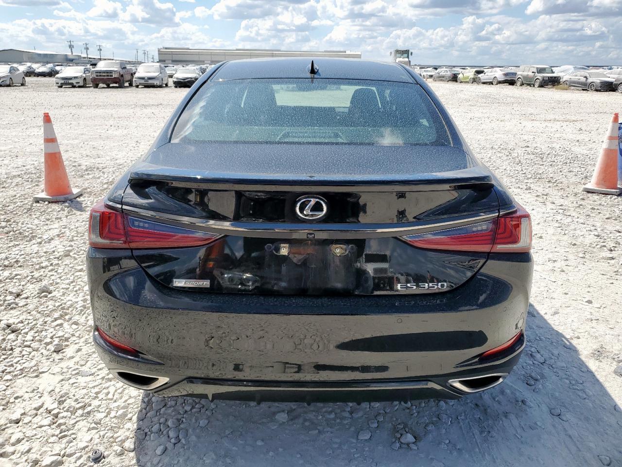 2020 LEXUS Es