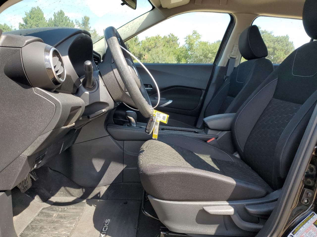 2023 NISSAN KICKS