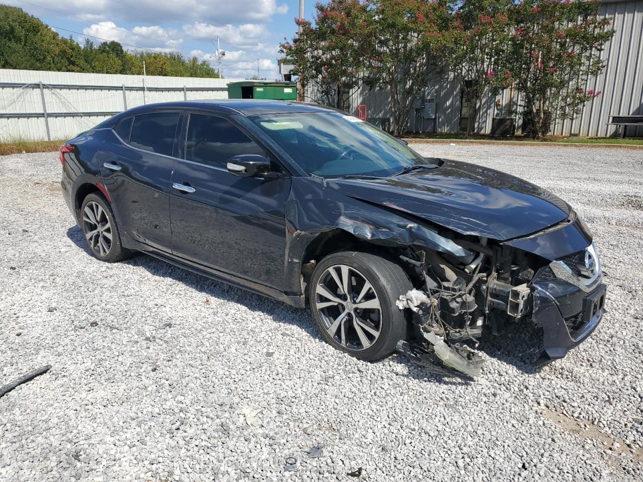 2017 NISSAN Maxima