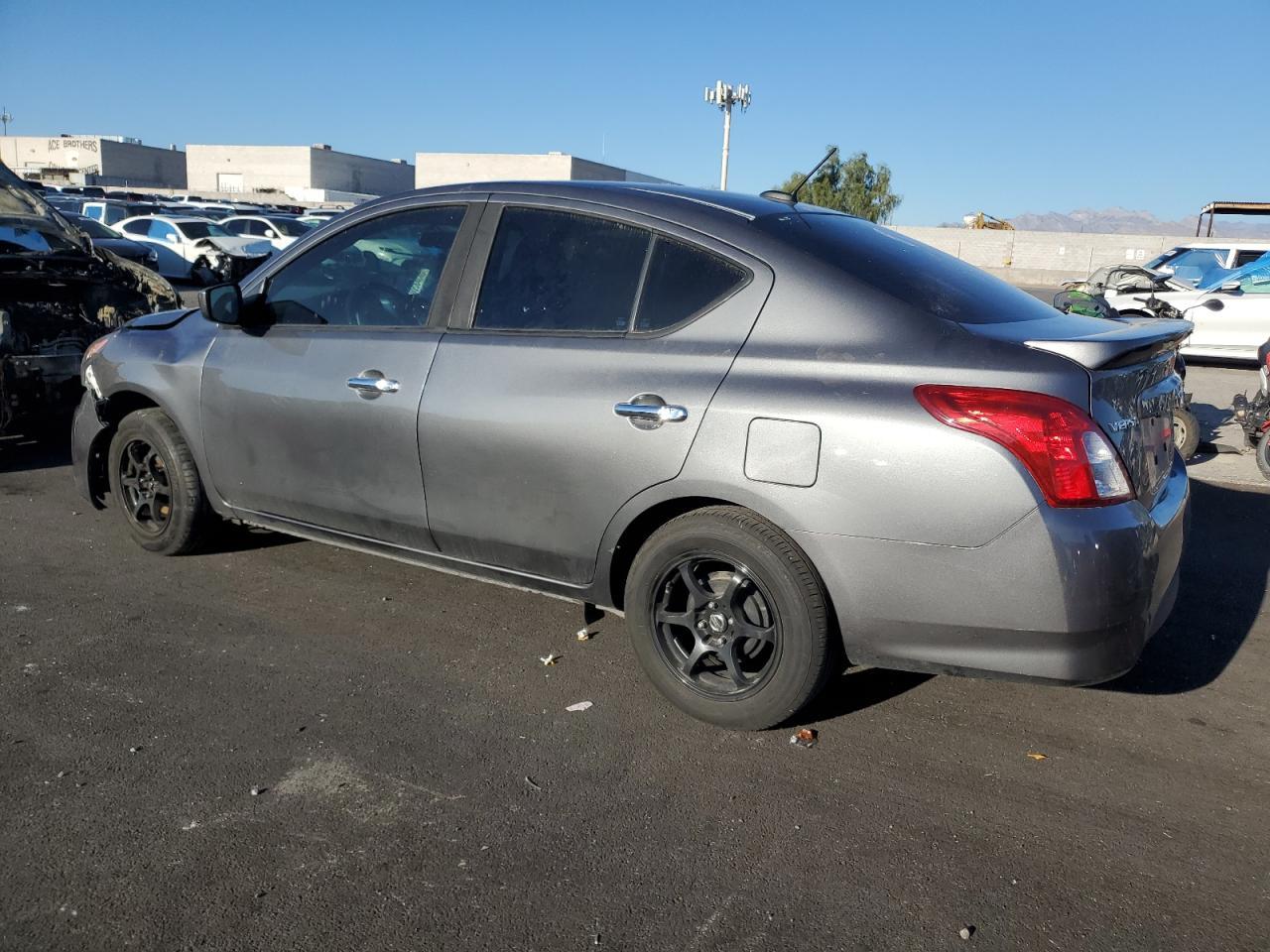 2018 NISSAN VERSA