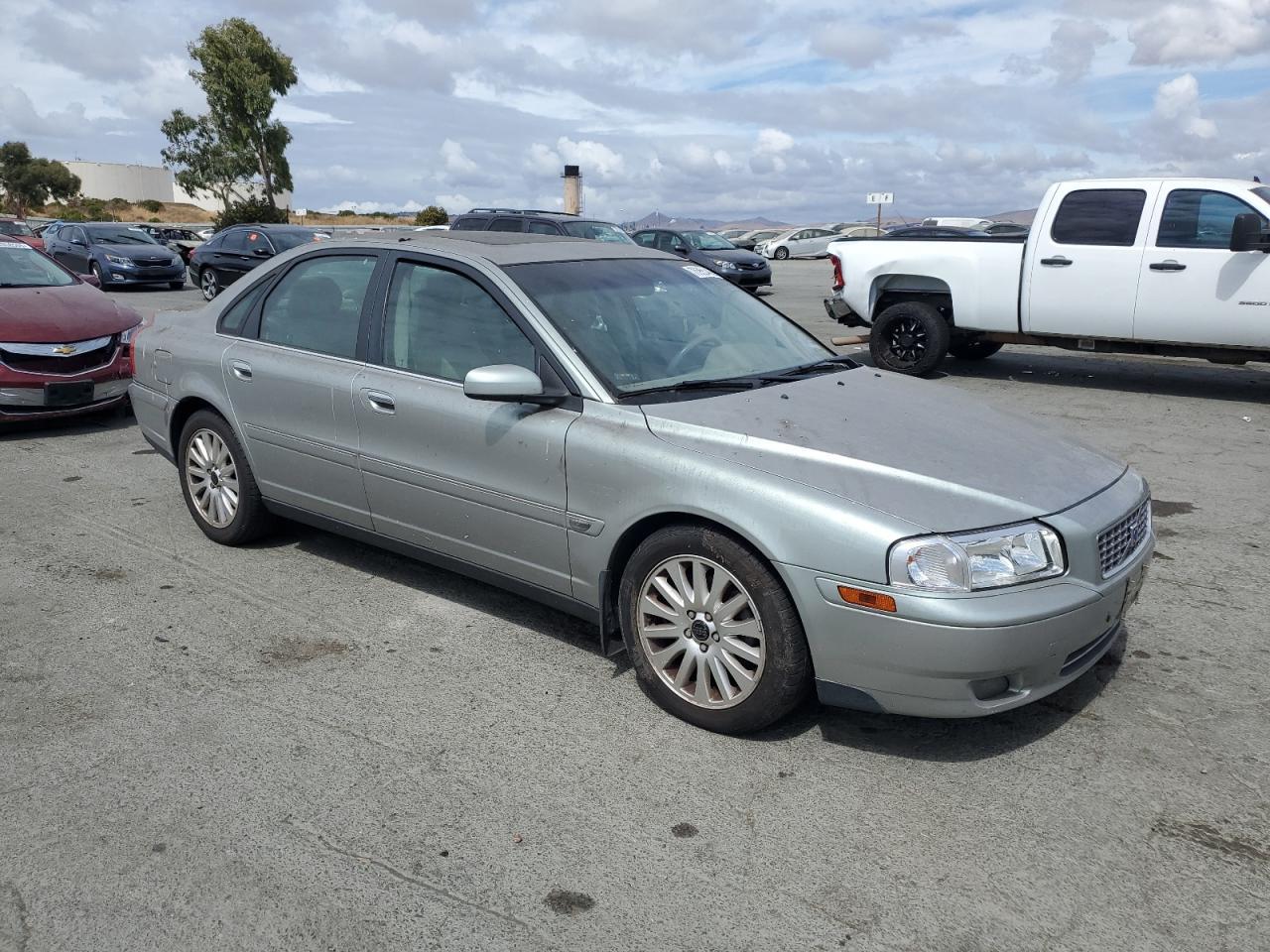 2004 VOLVO S80