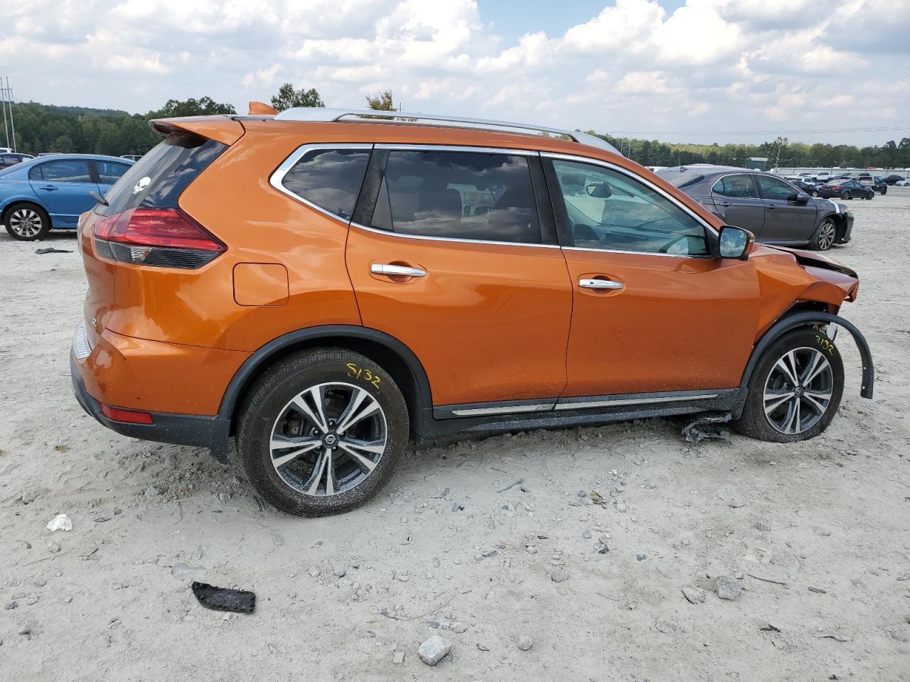 2017 NISSAN ROGUE