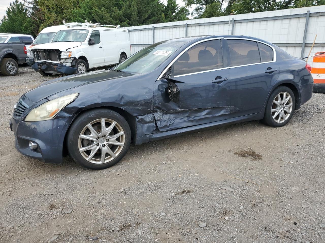2011 INFINITI G37