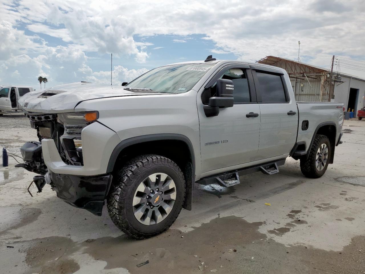 2023 CHEVROLET Silverado