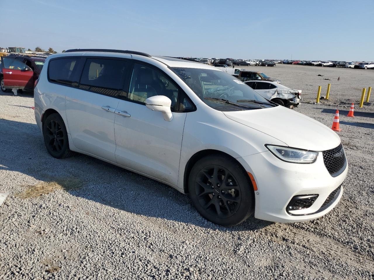 2022 CHRYSLER Pacifica