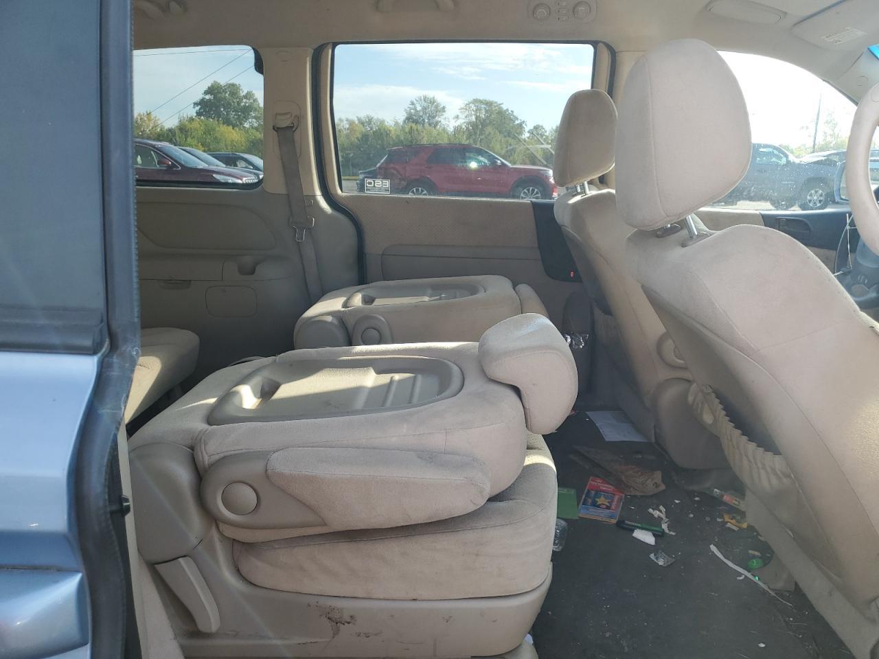 2008 HYUNDAI Entourage