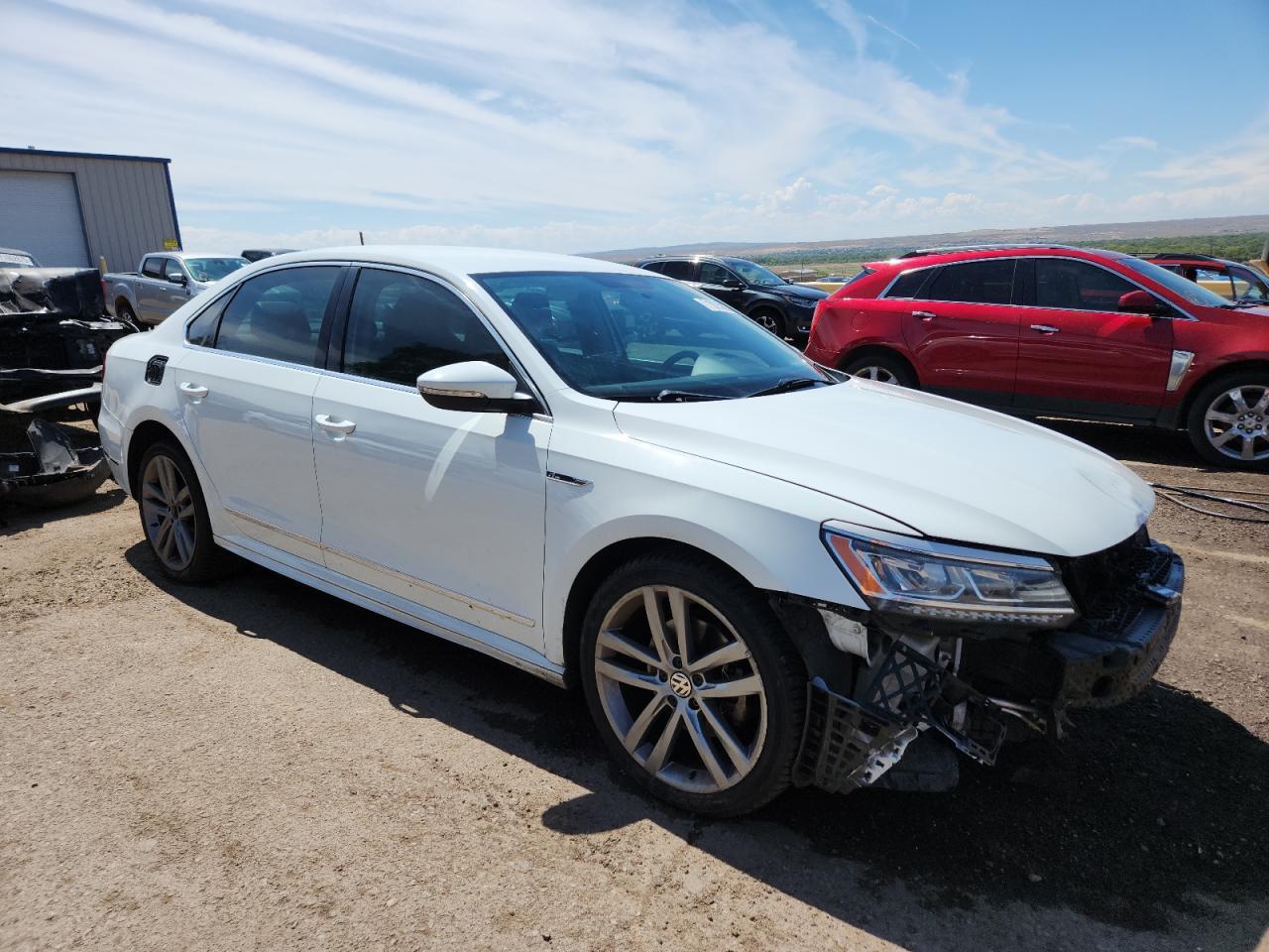 2017 VOLKSWAGEN Passat