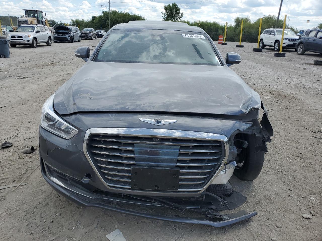2017 GENESIS G90