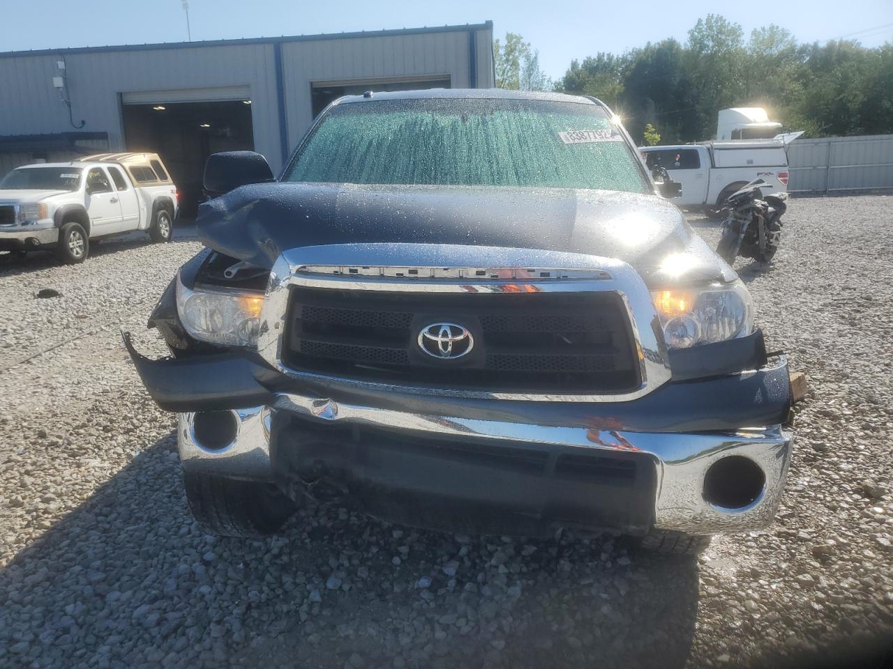2011 TOYOTA TUNDRA