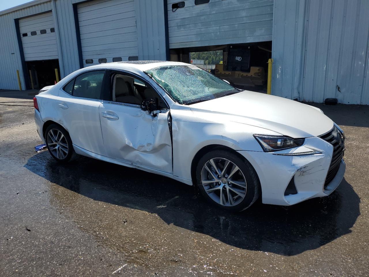 2019 LEXUS Is