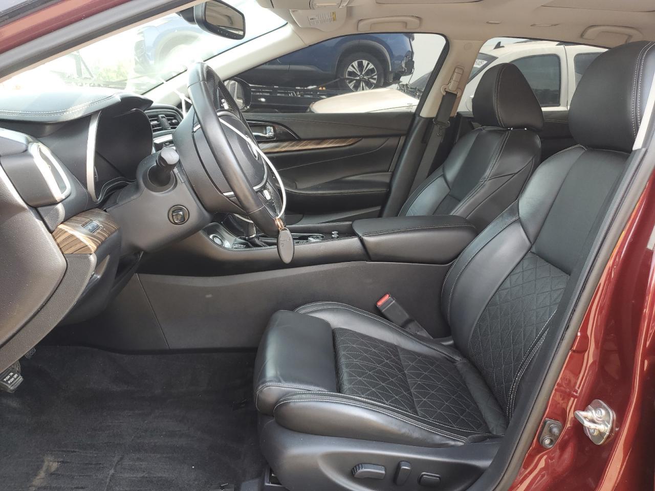 2016 NISSAN Maxima