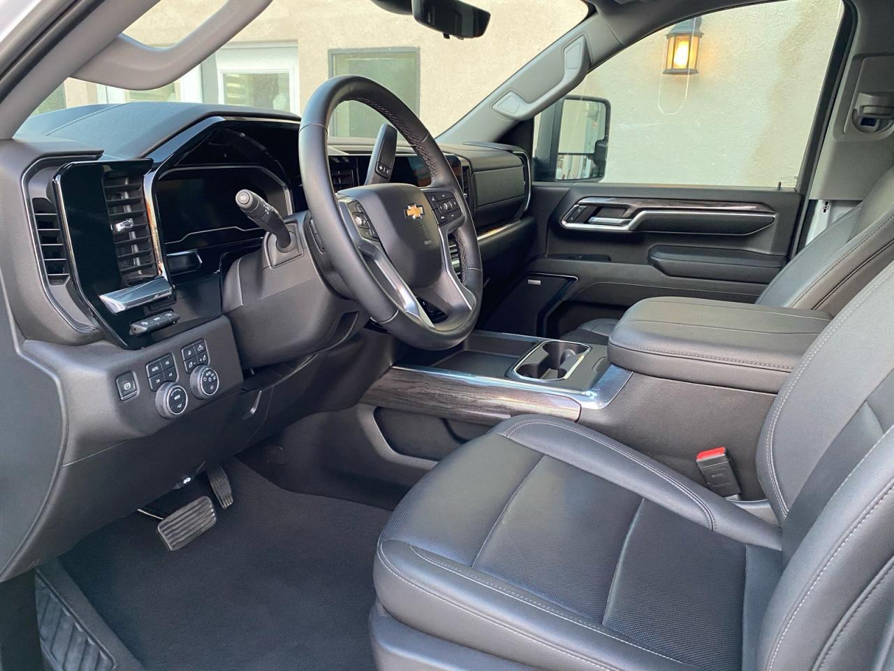 2024 CHEVROLET Silverado
