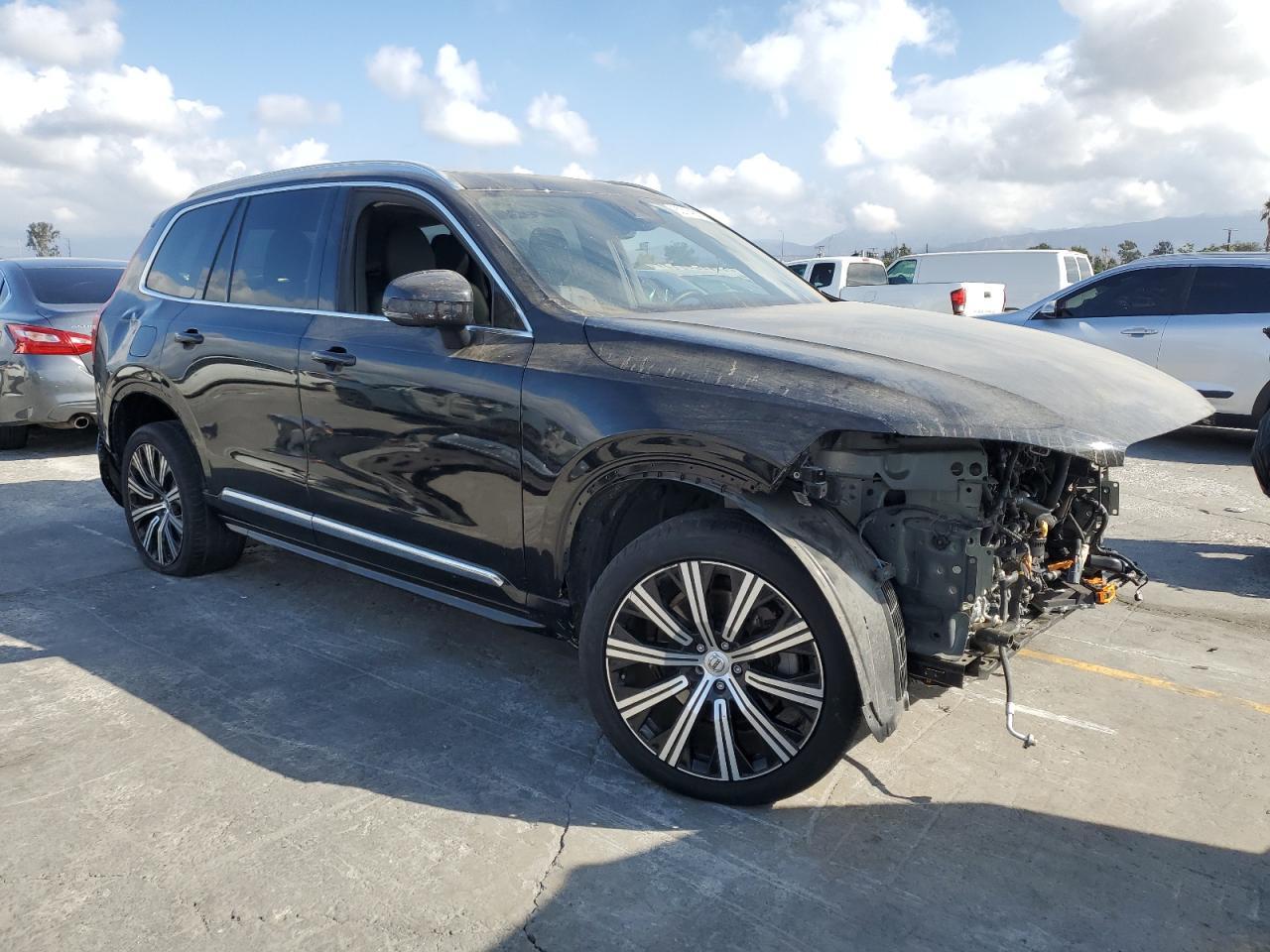 2024 VOLVO XC90