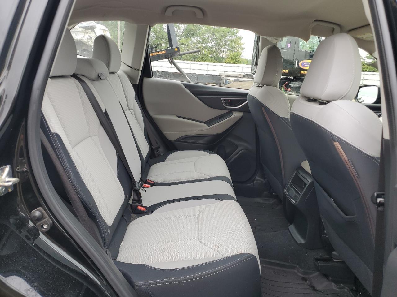 2019 SUBARU FORESTER