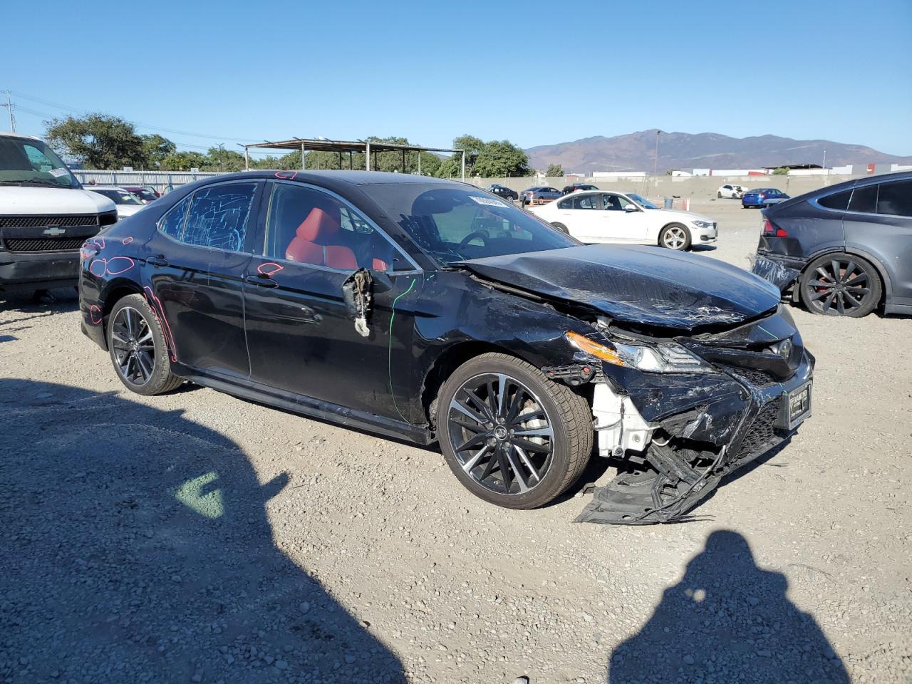 2018 TOYOTA CAMRY