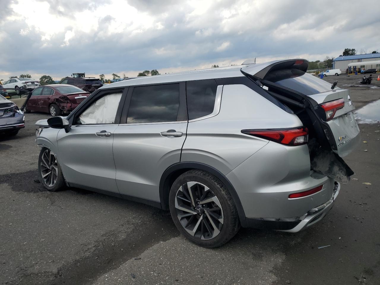 2022 MITSUBISHI outlander