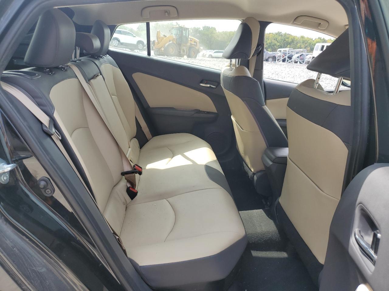 2016 TOYOTA PRIUS