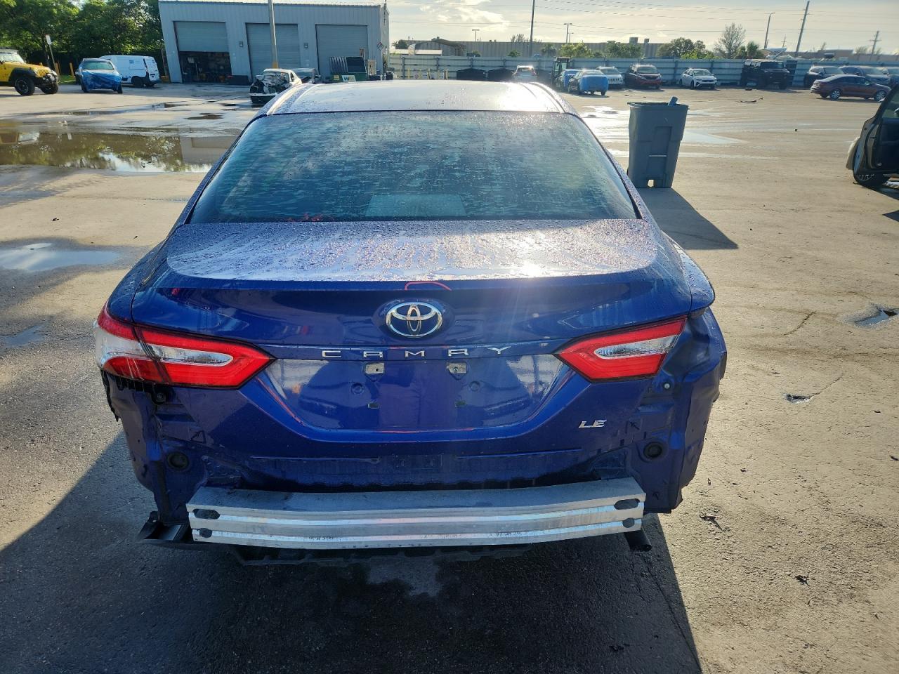 2018 TOYOTA CAMRY