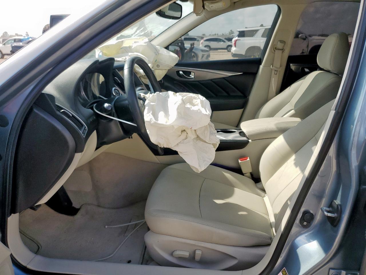 2017 INFINITI Q50