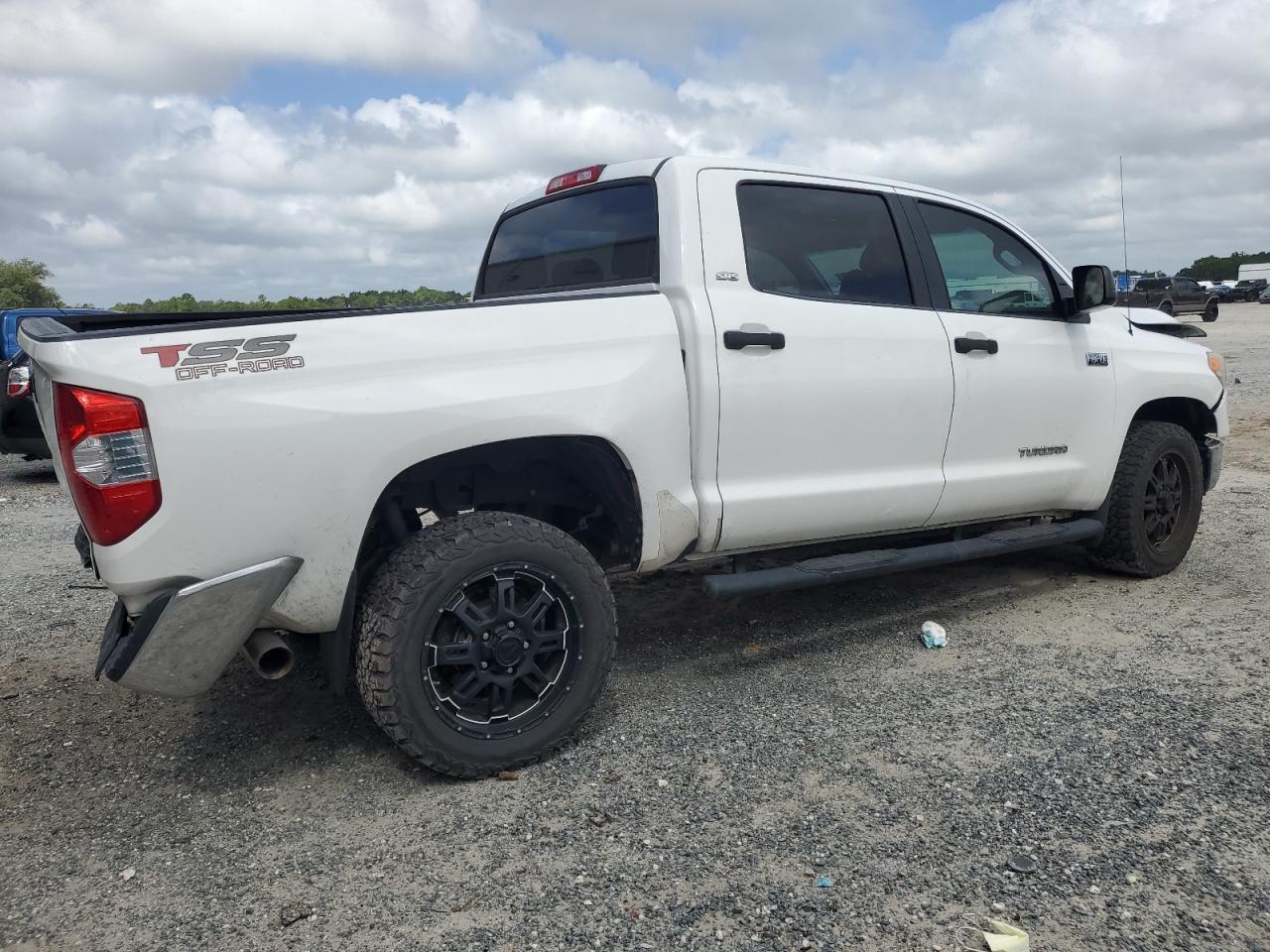 2015 TOYOTA TUNDRA