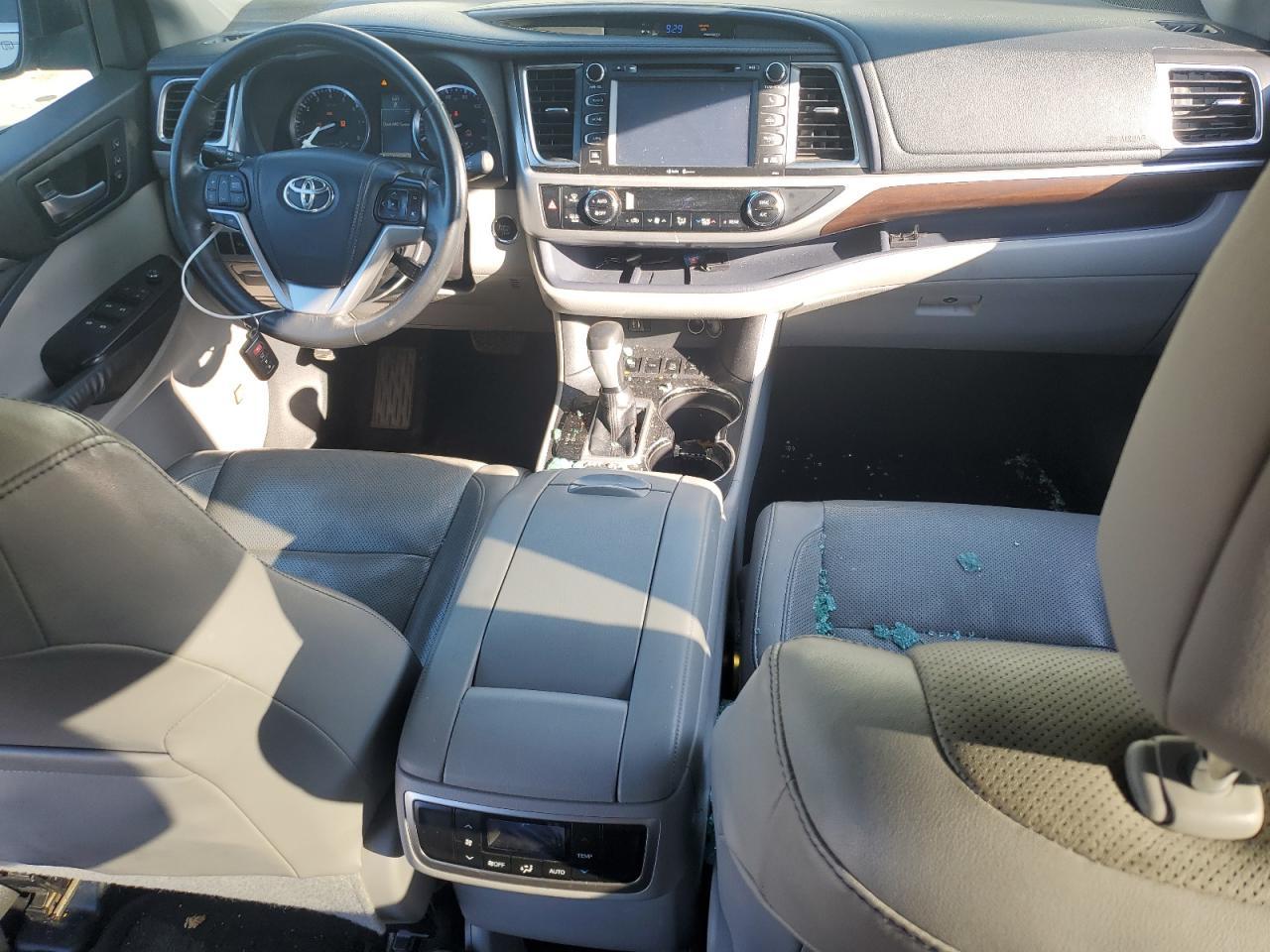 2014 TOYOTA HIGHLANDER