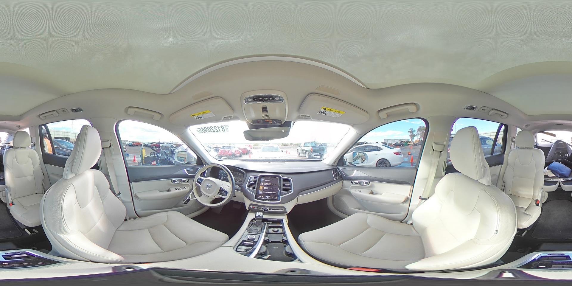 2020 VOLVO XC90