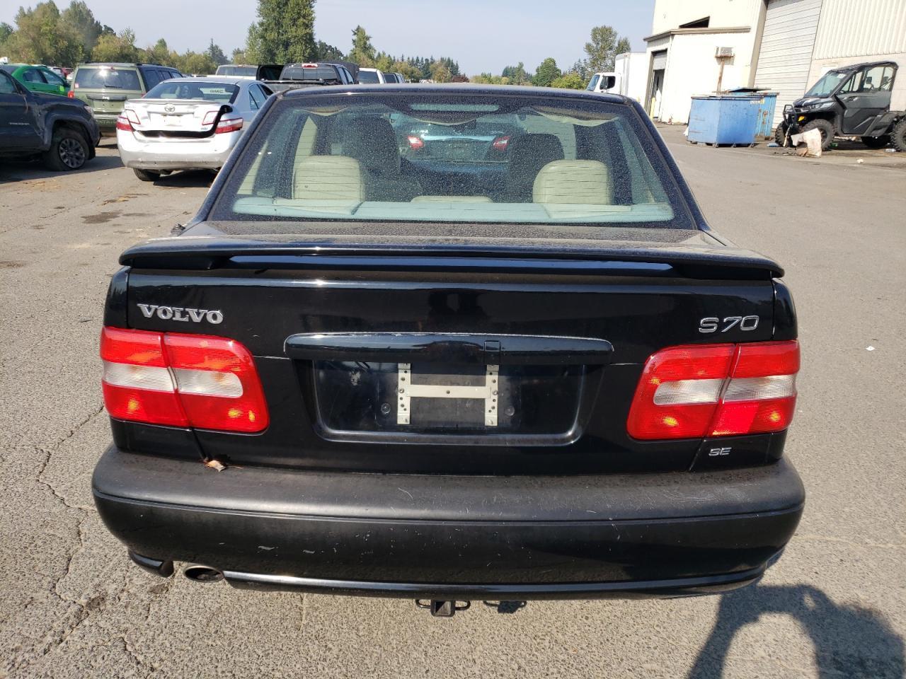 2000 VOLVO S70