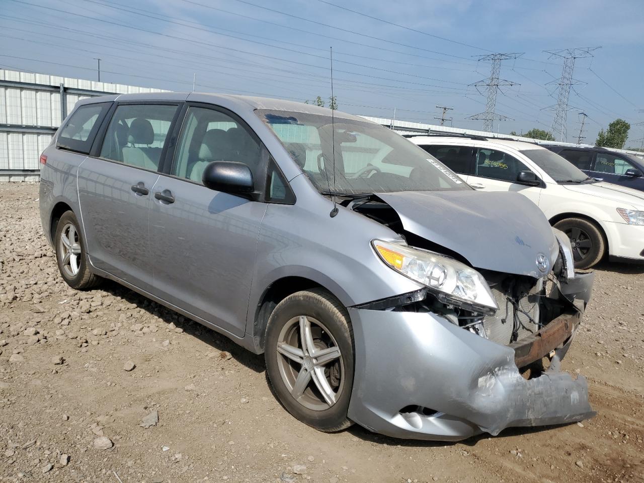 2012 TOYOTA SIENNA