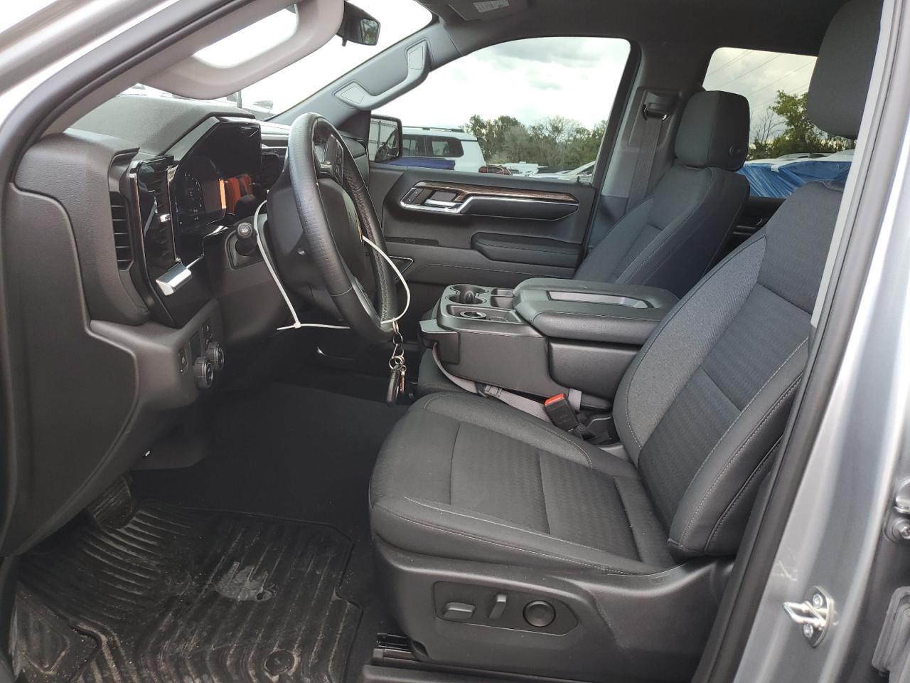 2023 CHEVROLET Silverado