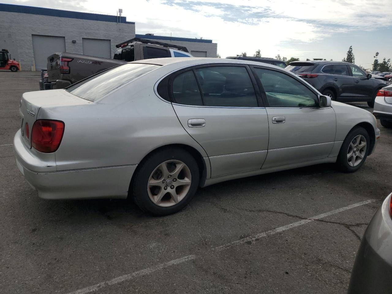 2001 LEXUS GS 300